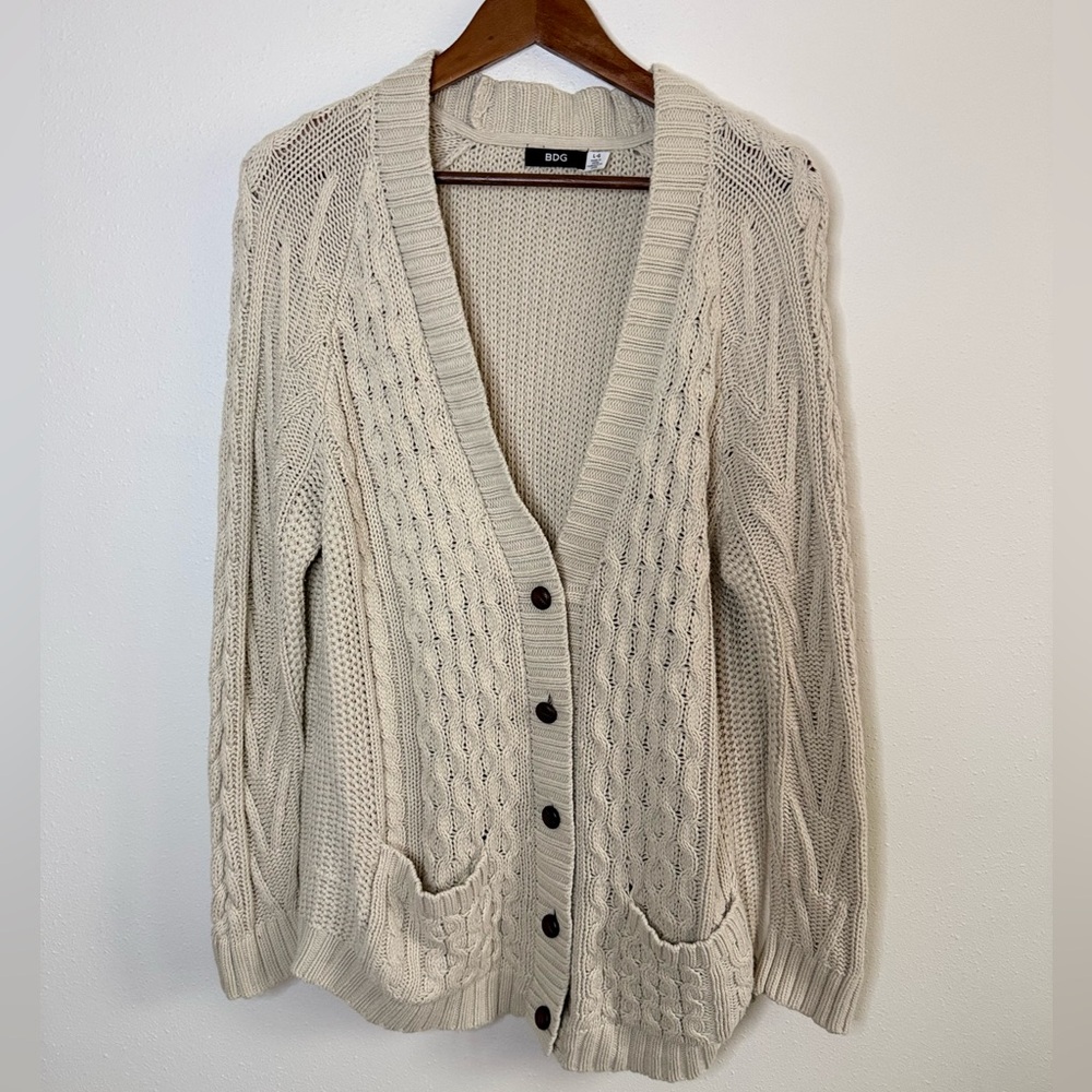 BDG Urban Outfitters Cable Knit Cardigan Large Cream Cotton Button Front Grandpa